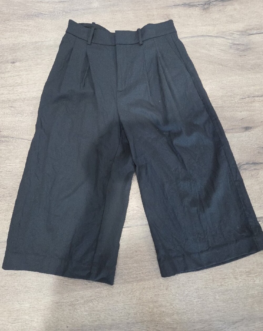Madewell Black Pleated Wide-Leg Chinos - Picture 3 of 3